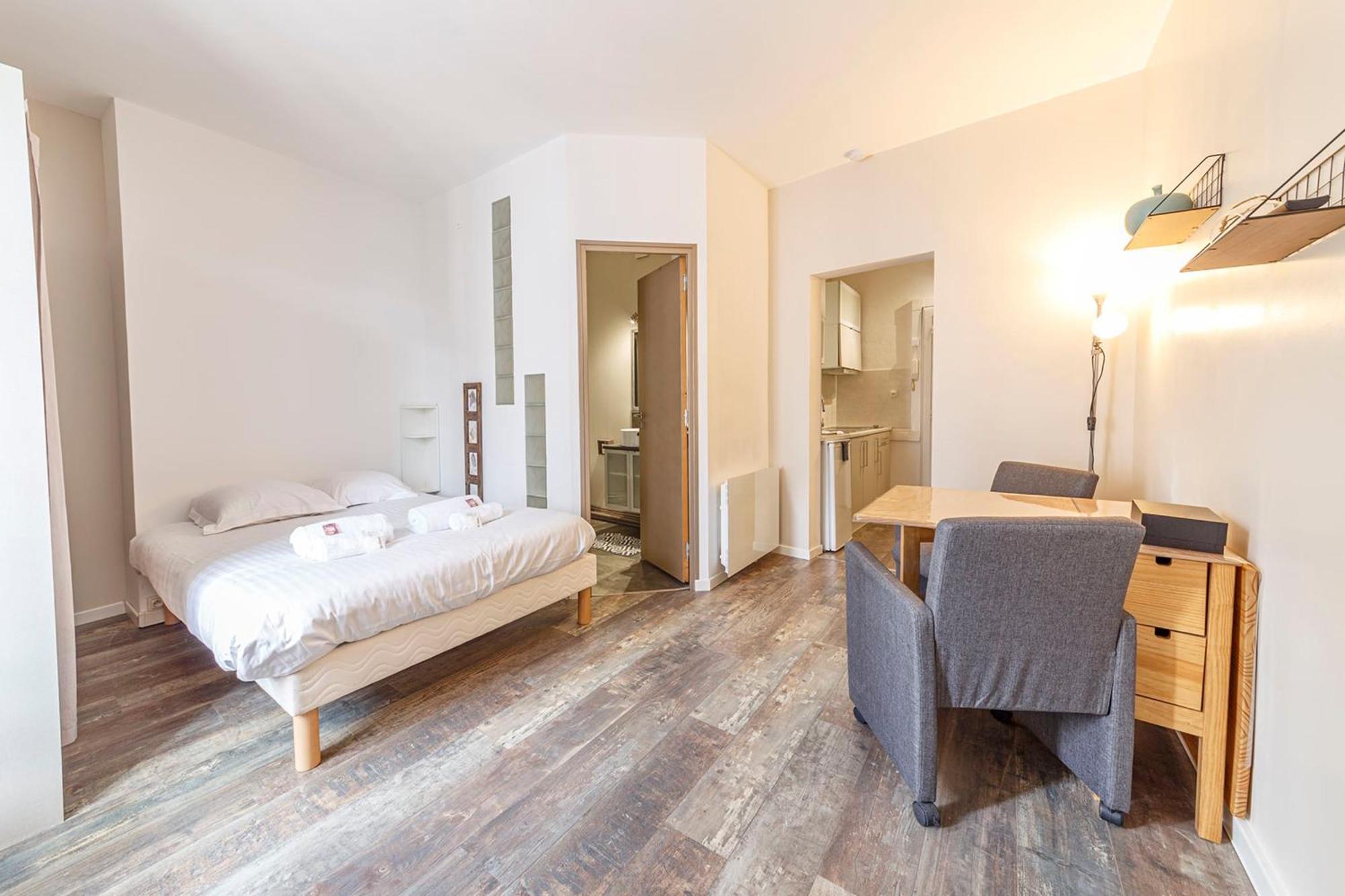 Ferienwohnung Le Garnier - Studio Au Coeur De La Doutre Angers Exterior foto
