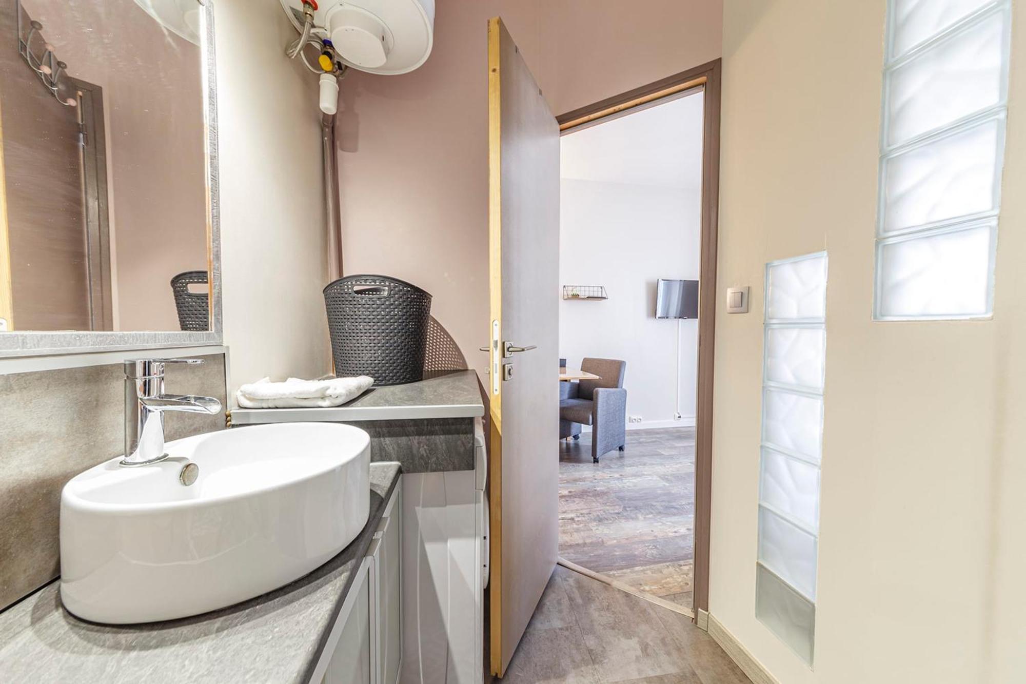 Ferienwohnung Le Garnier - Studio Au Coeur De La Doutre Angers Exterior foto